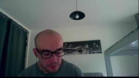 Snapshot of ssenzo chatting on December 8, 2024, 9:46 am ssenzo online show from December 8, 2024, 9:46 am