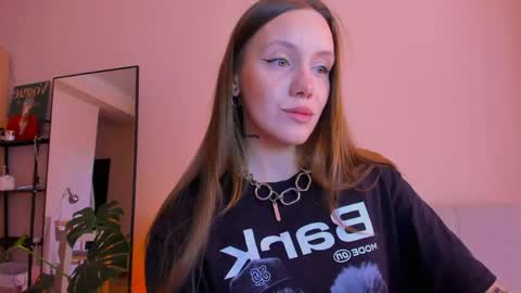 Snapshot of sshawty chatting on April 16, 2026, 11:44 am Anni if Im offline for a long time Im depressed feel free to support me offline online show from April 16, 2026, 11:44 am