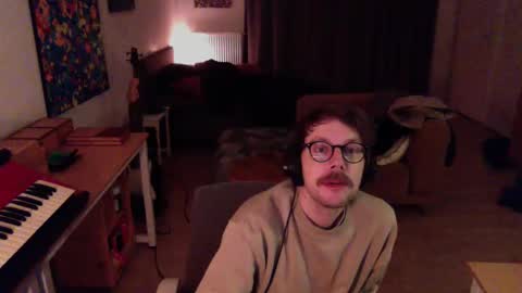 Snapshot of ssnttsnttsnss chatting on December 3, 2024, 12:13 am Roger online show from December 3, 2024, 12:13 am