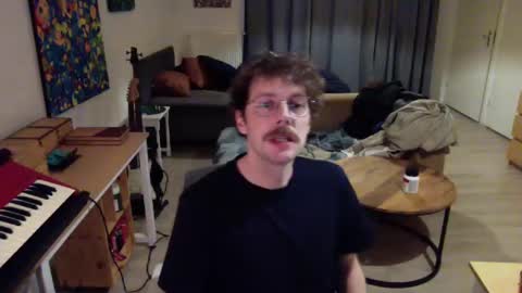 Snapshot of ssnttsnttsnss chatting on December 5, 2024, 10:55 am Roger online show from December 5, 2024, 10:55 am