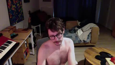 Snapshot of ssnttsnttsnss chatting on December 8, 2024, 2:19 pm Roger online show from December 8, 2024, 2:19 pm