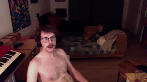 Snapshot of ssnttsnttsnss chatting on December 8, 2024, 5:22 pm Roger online show from December 8, 2024, 5:22 pm