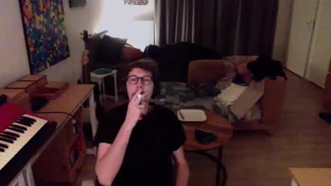 Snapshot of ssnttsnttsnss chatting on December 9, 2024, 6:46 pm Roger online show from December 9, 2024, 6:46 pm