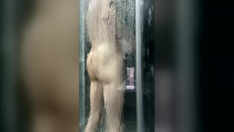 Hard all day online show from December 21, 2025, 4:14 pm