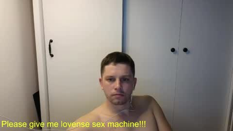 Snapshot of st1vemaster01 chatting on April 1, 2026, 3:31 pm st1vemaster01 online show from April 1, 2026, 3:31 pm