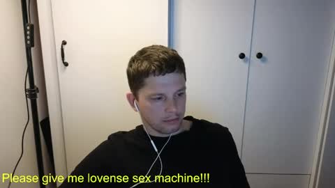 Snapshot of st1vemaster01 chatting on April 22, 2026, 5:03 pm st1vemaster01 online show from April 22, 2026, 5:03 pm