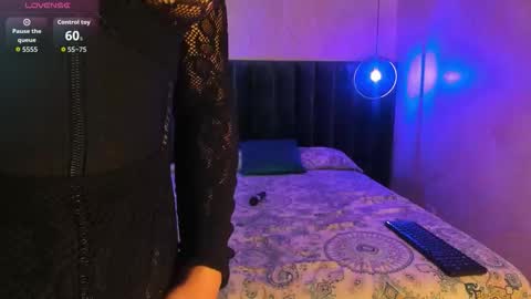 Snapshot of staar_hot chatting on December 17, 2025, 12:22 pm STAAR HOT online show from December 17, 2025, 12:22 pm