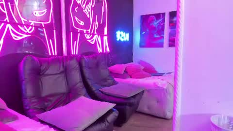 staarlightt online show from June 27, 2026, 12:37 am