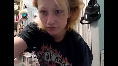 Snapshot of stacisavige chatting on January 20, 2025, 5:48 am Sinserity online show from January 20, 2025, 5:48 am