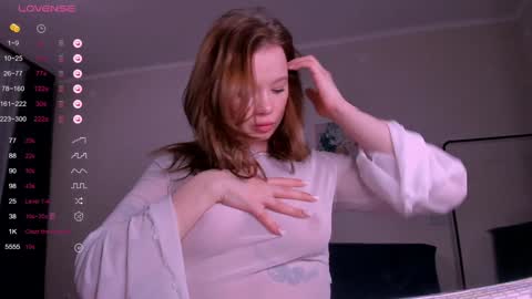 Snapshot of stacy__bloom chatting on January 4, 2025, 12:05 am Emily online show from January 4, 2025, 12:05 am