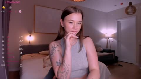 Snapshot of stacy__bloom chatting on January 7, 2025, 11:45 pm Emily online show from January 7, 2025, 11:45 pm