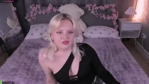 Snapshot of stacy_allenn chatting on May 11, 2026, 4:04 pm Stacy allenn online show from May 11, 2026, 4:04 pm