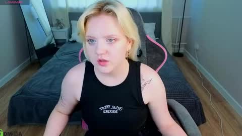 Snapshot of stacy_allenn chatting on May 28, 2026, 9:17 am Stacy allenn online show from May 28, 2026, 9:17 am