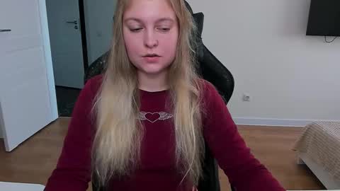 Snapshot of stacy_miraclee chatting on September 9, 2025, 2:16 pm Stacy online show from September 9, 2025, 2:16 pm