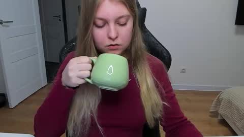 Snapshot of stacy_miraclee chatting on February 6, 2026, 2:42 pm Stacy online show from February 6, 2026, 2:42 pm