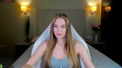 Snapshot of stacy_riiver chatting on February 23, 2026, 9:17 am Stacy Mon Tue Wed Thu Fri Sun GMT GMT 3 1000am - 0400pm online show from February 23, 2026, 9:17 am