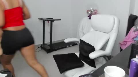 Zulma Yisset online show from December 17, 2025, 3:01 am