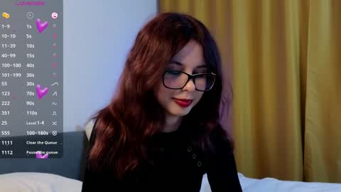 Snapshot of stacybesty chatting on January 24, 2025, 7:28 pm Lilian online show from January 24, 2025, 7:28 pm