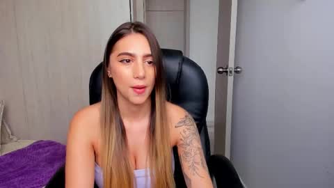 Snapshot of stacyconner chatting on November 19, 2025, 8:42 pm Stacy Conner online show from November 19, 2025, 8:42 pm