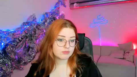 Snapshot of stacyjensen chatting on December 19, 2025, 9:27 am Stasey online show from December 19, 2025, 9:27 am