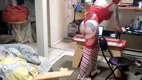 Submissive Slut LOVES adoration online show from December 22, 2025, 3:25 am