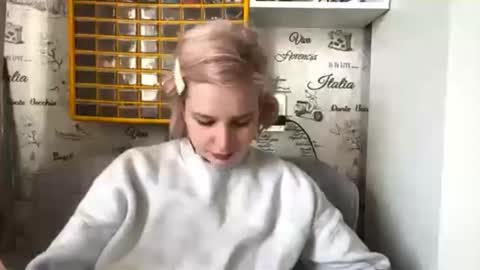 Snapshot of stacytrayler chatting on February 13, 2026, 5:47 am Emma online show from February 13, 2026, 5:47 am