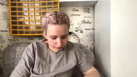 Snapshot of stacytrayler chatting on February 15, 2026, 5:04 am Emma online show from February 15, 2026, 5:04 am