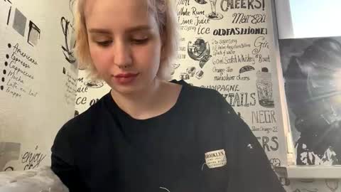 Snapshot of stacytrayler chatting on February 19, 2026, 5:03 am Emma online show from February 19, 2026, 5:03 am