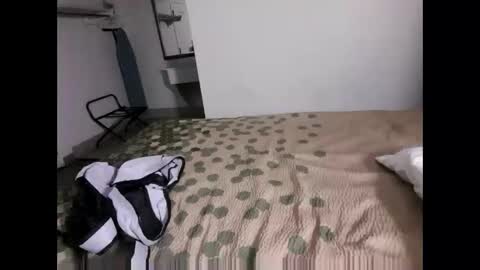 Straightupdownbad online show from December 20, 2025, 1:02 am