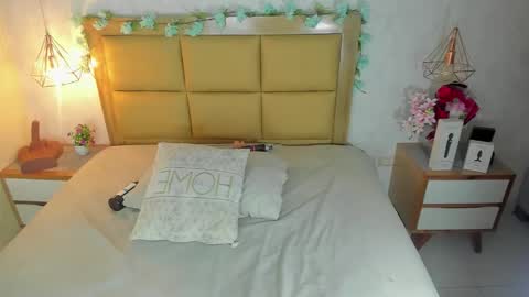 KEIMI  online show from February 2, 2026, 3:38 am