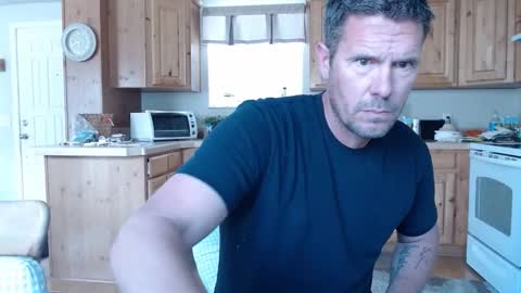 stanmuch16 online show from December 19, 2025, 9:44 pm