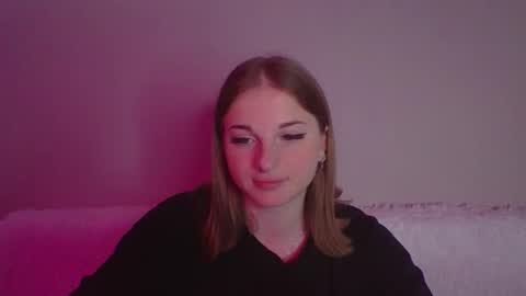 star_girlish online show from October 25, 2025, 7:41 pm