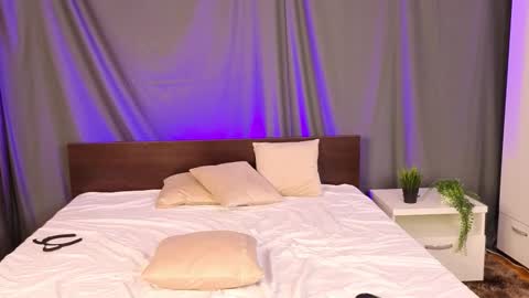 Snapshot of star_madison chatting on October 18, 2025, 4:15 am Madison online show from October 18, 2025, 4:15 am