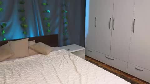 Snapshot of star_madison chatting on November 20, 2025, 2:17 pm Madison online show from November 20, 2025, 2:17 pm