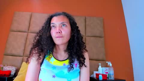 Estrella online show from February 3, 2025, 5:46 pm