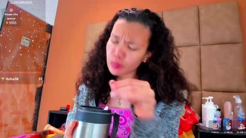 Estrella online show from February 15, 2025, 2:44 pm