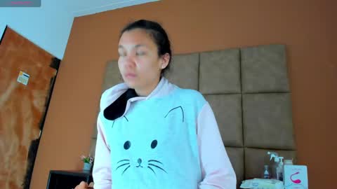 Estrella online show from February 17, 2025, 11:44 am