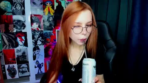 Snapshot of star_tarra chatting on April 21, 2026, 2:51 am Tarra online show from April 21, 2026, 2:51 am