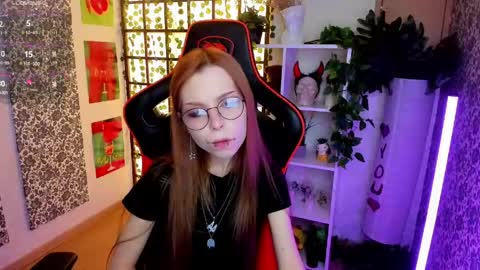 Snapshot of star_tarra chatting on May 1, 2026, 2:05 am Tarra online show from May 1, 2026, 2:05 am