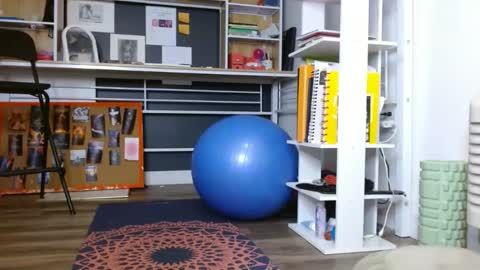 Snapshot of stara_dreams chatting on January 9, 2025, 7:31 am Stara Winters online show from January 9, 2025, 7:31 am