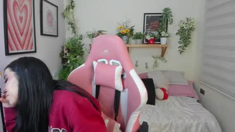 Snapshot of starlie_ chatting on February 6, 2026, 11:52 pm Alisson online show from February 6, 2026, 11:52 pm