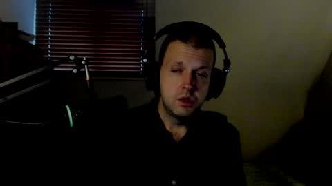 Snapshot of starlight1987 chatting on December 19, 2024, 8:23 am Adam online show from December 19, 2024, 8:23 am