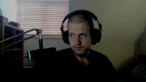 Snapshot of starlight1987 chatting on February 25, 2025, 8:25 am Adam online show from February 25, 2025, 8:25 am