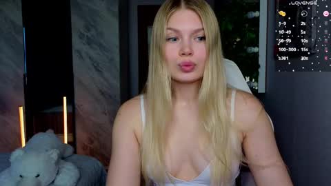 Caroline online show from May 27, 2026, 2:52 am