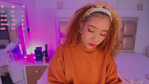 Snapshot of starlightsss_ chatting on June 3, 2026, 3:39 pm . online show from June 3, 2026, 3:39 pm