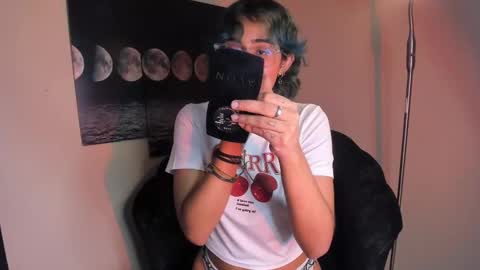 Snapshot of stars4spider_ chatting on March 10, 2025, 11:49 pm online show from March 10, 2025, 11:49 pm