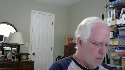 Snapshot of stasw20 chatting on October 25, 2025, 6:35 pm stasw20 online show from October 25, 2025, 6:35 pm