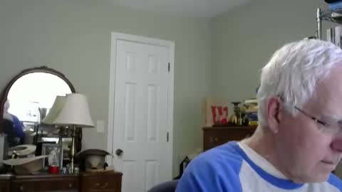 Snapshot of stasw20 chatting on November 28, 2025, 6:10 pm stasw20 online show from November 28, 2025, 6:10 pm