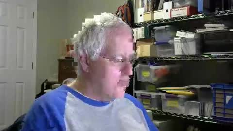 Snapshot of stasw20 chatting on December 17, 2025, 10:38 pm stasw20 online show from December 17, 2025, 10:38 pm