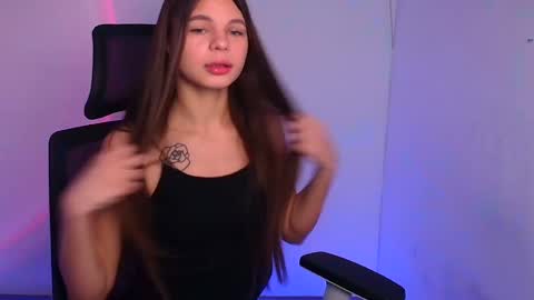 Snapshot of stasy_milk chatting on December 4, 2024, 6:44 am Stasy online show from December 4, 2024, 6:44 am